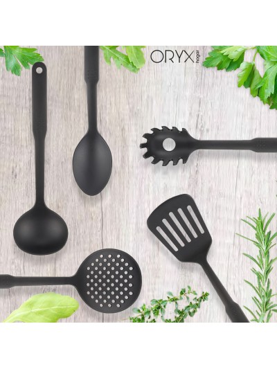 Espatula Rasera Cocina Nylon Basic 32,5 x 9 cm.