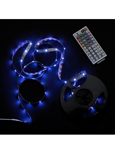 Tira Led Multicolor Rgb Con Mando Adhesiva Con 150 Leds 36 W 12 V. 850 Lumenes Luz Multicolor IP 20 5 Metros