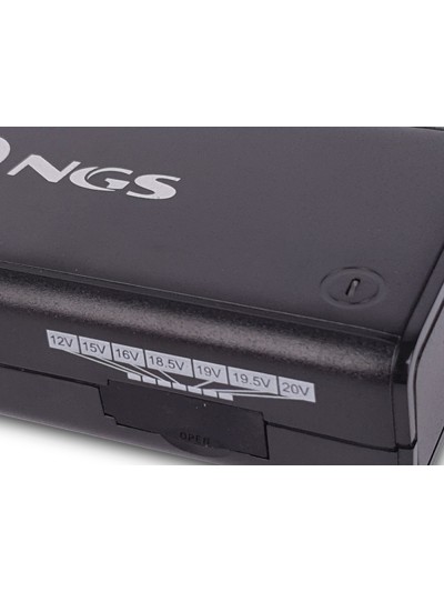 Adaptador de corriente ngs manual laptop 90w con 11 adaptadores