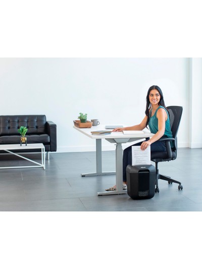 Destructora de documentos fellowes lx-45 capacidad de corte 8 hojas p4 destruye grapas clips y tarjetas