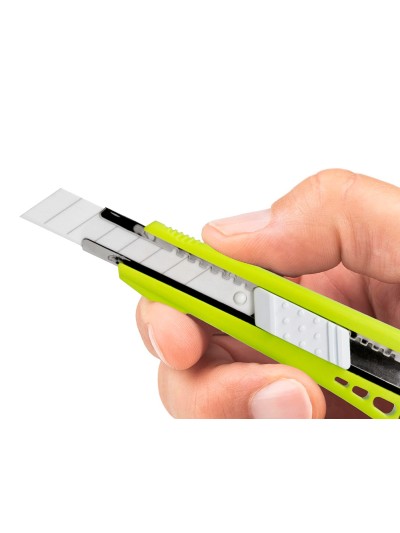 Cuter q-connect plastico ancho con guia metalica cuchilla ceramica 18 mm xd-43 blister 1 unidad