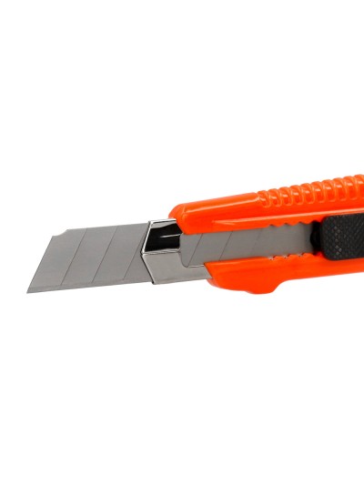 Cuter q-connect plastico ancho retractil cuchilla 18 mm xd-38 blister 1 unidad