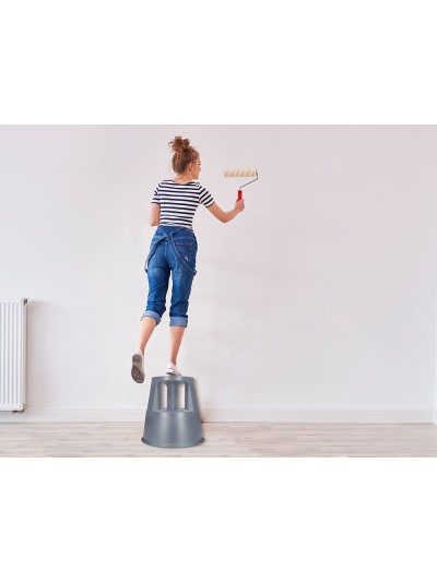 Taburete q-connect ruedas retractiles tres ruedas dos niveles color gris