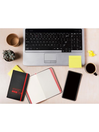 Cuaderno con gomilla antartik notes tapa dura a6 hojas lisas negro y rojo 100 hojas 80 gr fsc