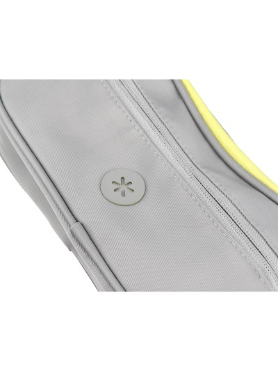 Estuche portatodo antartik 3 compartimentos compañero de mochila color gris 100 x 60 x 220 mm
