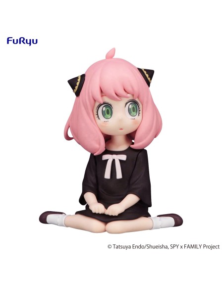 Figura good smile company spy x family noodle stopper anya forger sitting on the floor