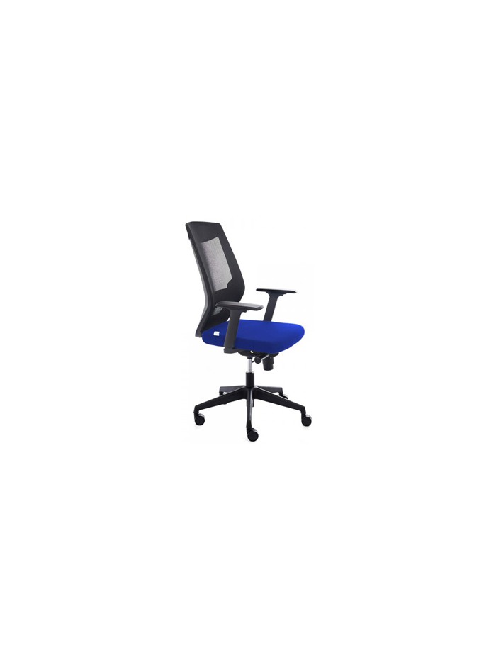 Silla rocada de oficina con brazos tapizada en tela ignifuga azul y respaldo en polimero negro Silla rocada de oficina con brazos tapizada en tela ignifuga azul y respaldo en polimero negro