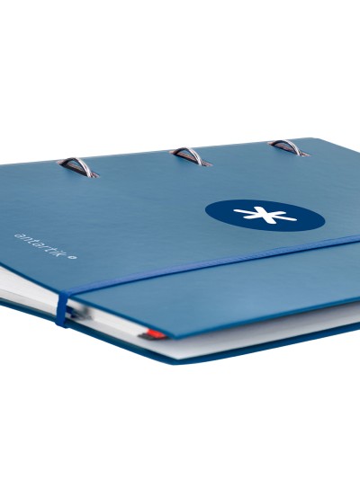Carpeta con recambio antartik a4 cuadro 5mm forrada 4 anillas 40mm redondas con solapa color azul marino