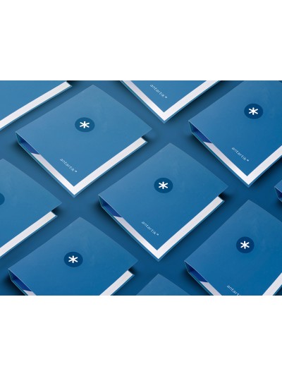 Carpeta 4 anillas 40 mm mixtas antartik a4 forrada color azul marino