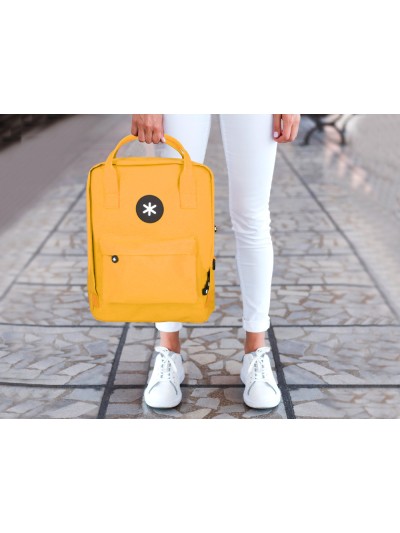 Cartera antartik mochila 2 asas y bolsillos exteriores mostaza 300x115x390 mm