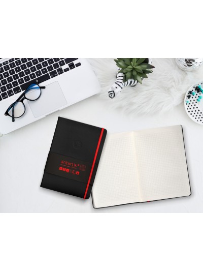Cuaderno con gomilla antartik notes tapa dura a5 hojas cuadricula negro y rojo 100 hojas 80 gr fsc