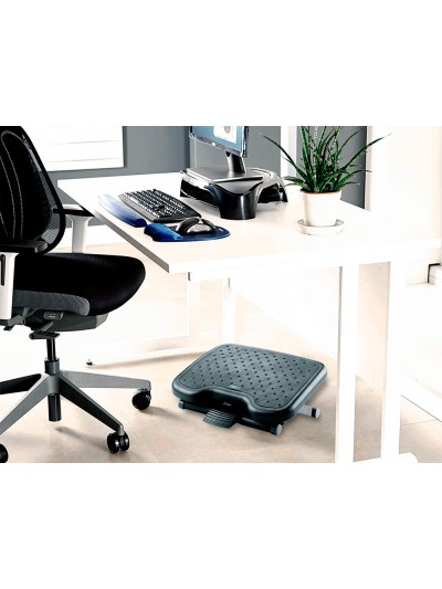 Reposapies ajustable q-connect premium con alfombrilla caucho