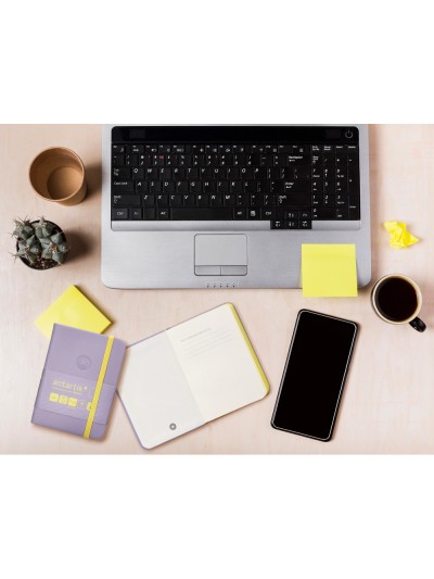 Cuaderno con gomilla antartik notes tapa dura a7 hojas lisas morado y amarillo 80 hojas 80 gr fsc